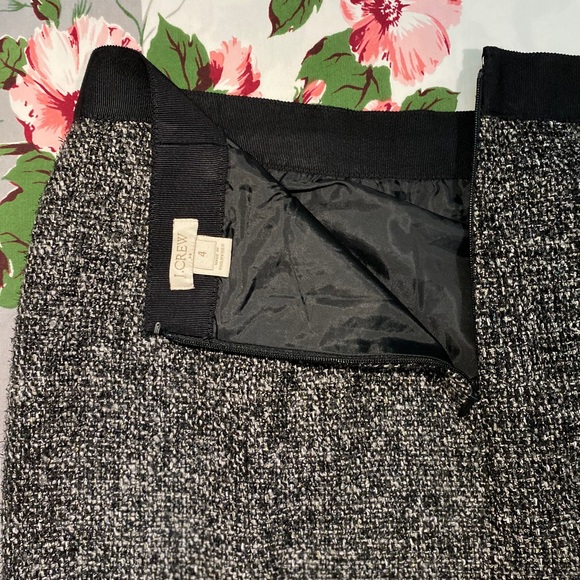 B&W Shimmer Tweed Pencil Skirt - Picture 5 of 5